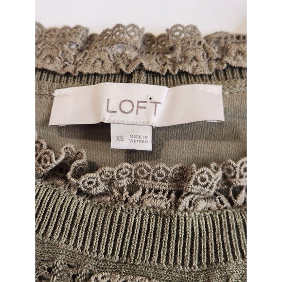 Loft Romantic Feminine Green Blouse With Lace Smock Neck Sz XS - Picture 3 of 7